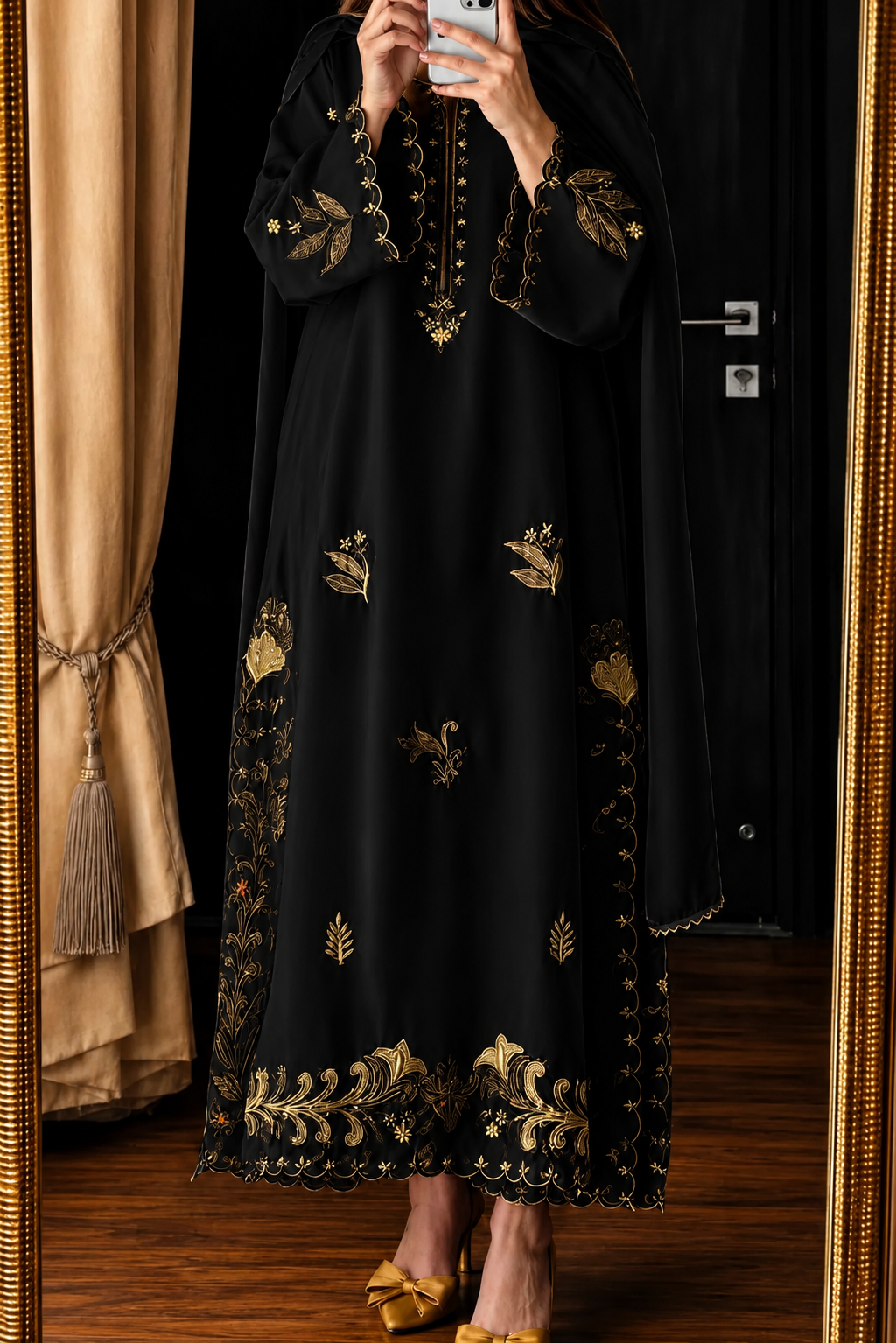 Rosa-e-Noor (Black)