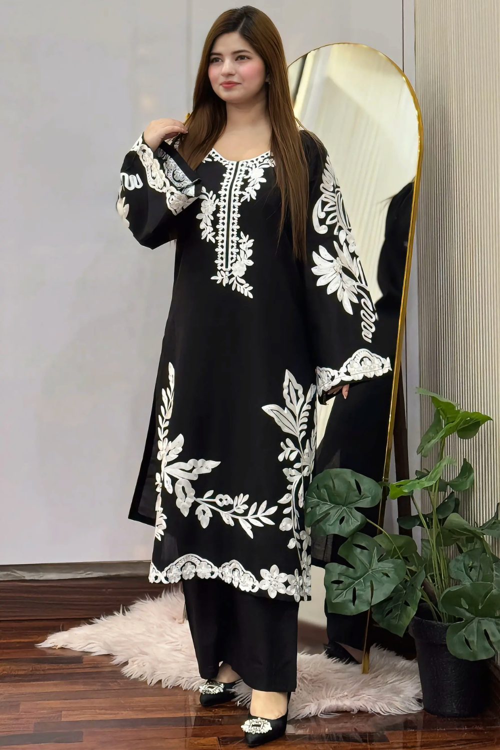 Mira Embroidered 2-Piece