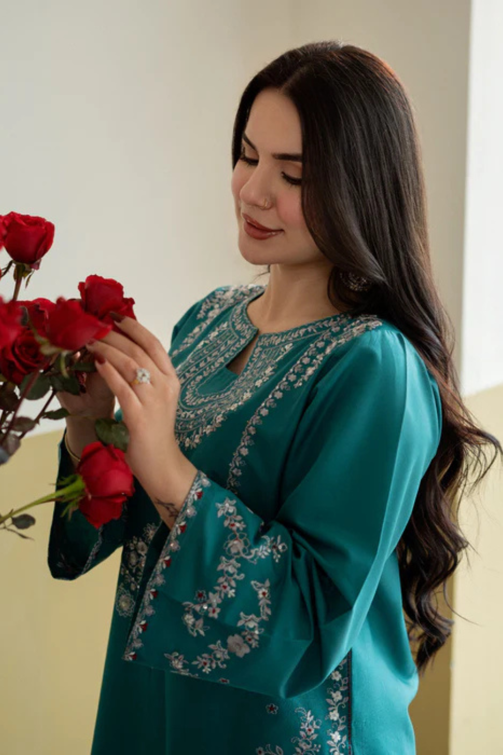 Urwa | Embroidered 2-Piece