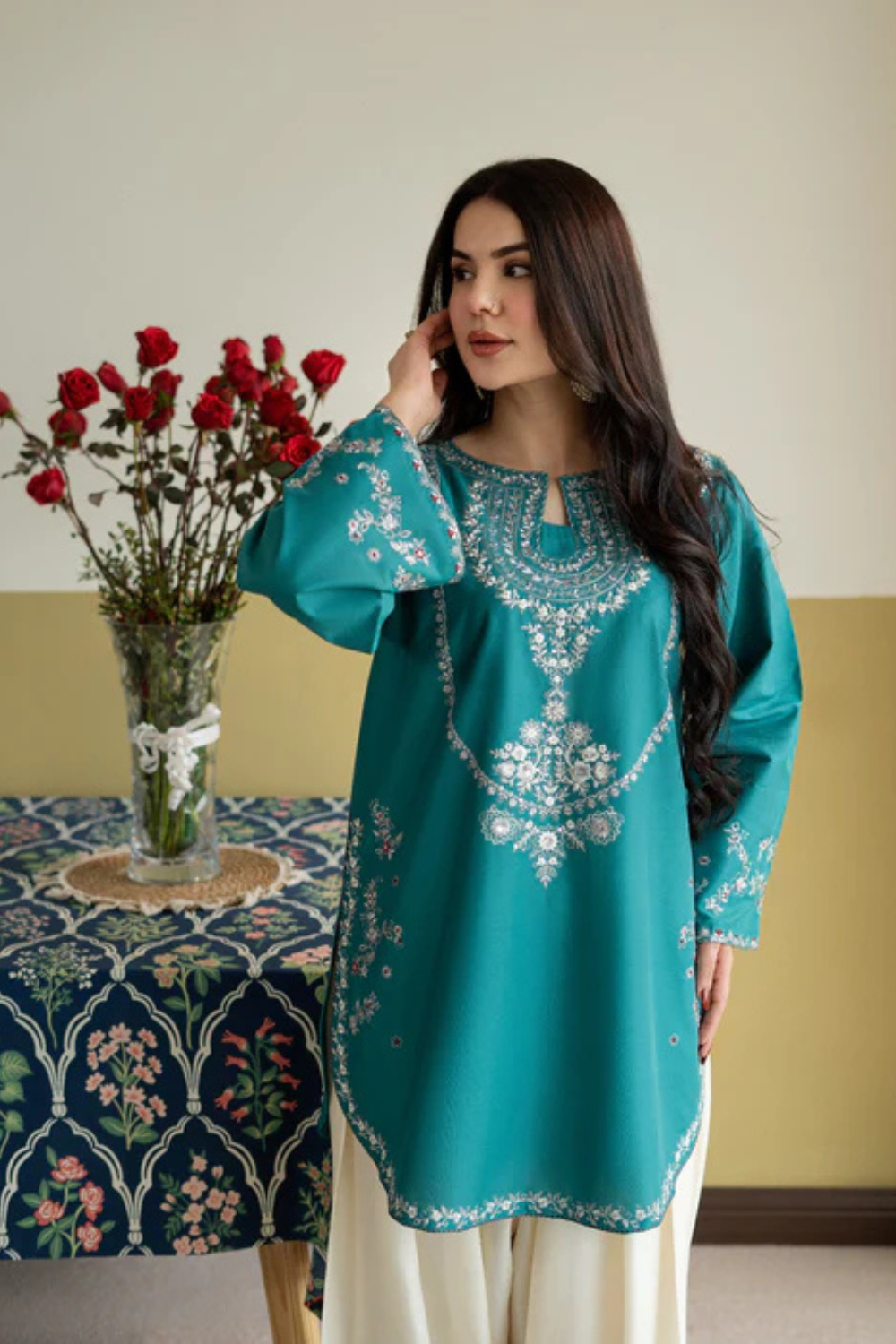 Urwa | Embroidered 2-Piece