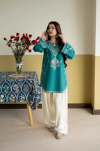 Urwa | Embroidered 2-Piece