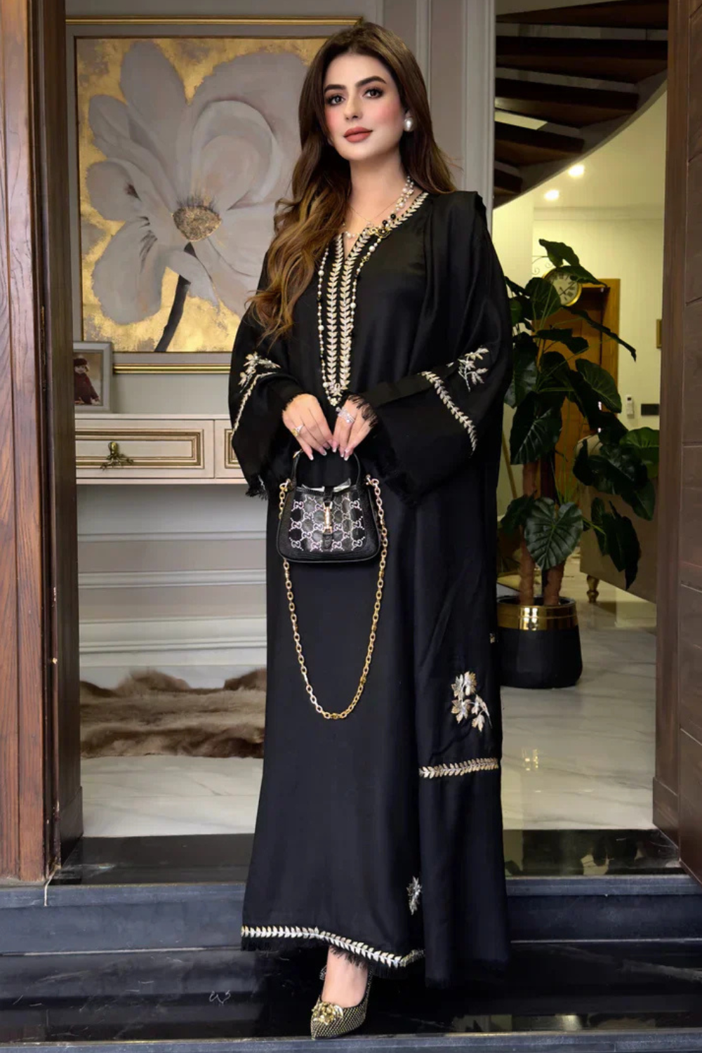 Siyah Embroidered Outfit