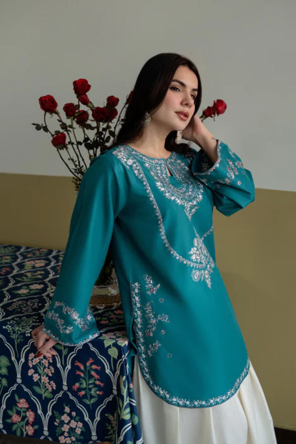 Urwa | Embroidered 2-Piece