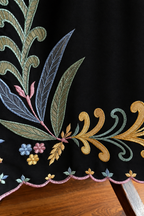 Rosa-e-Noor (Black)